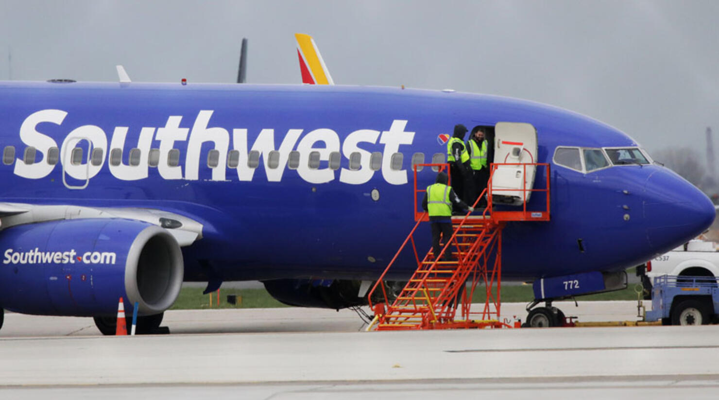 Flight Attendant Attacked By Passenger, Loses Teeth On Sacramento ...