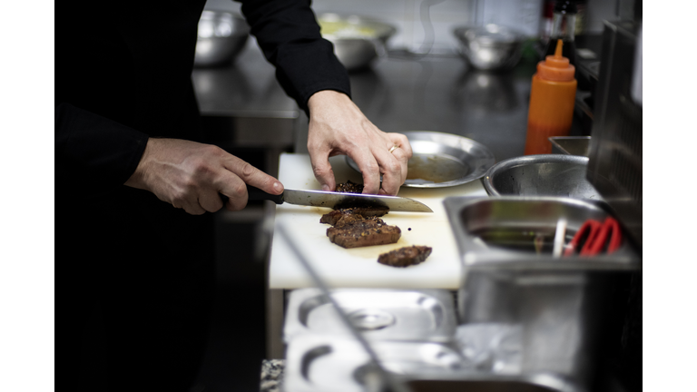 restaurant (Getty)