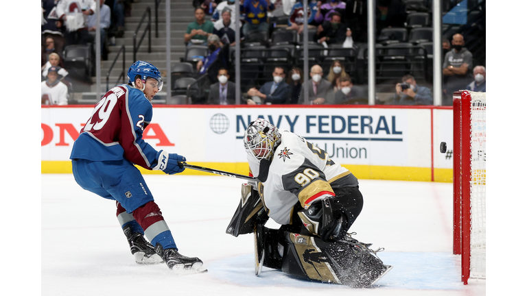 Nathan MacKinnon beats Robin Lehner for his 2nd goal in Game 1 (Photo: Matthew Stockman/Getty Images)