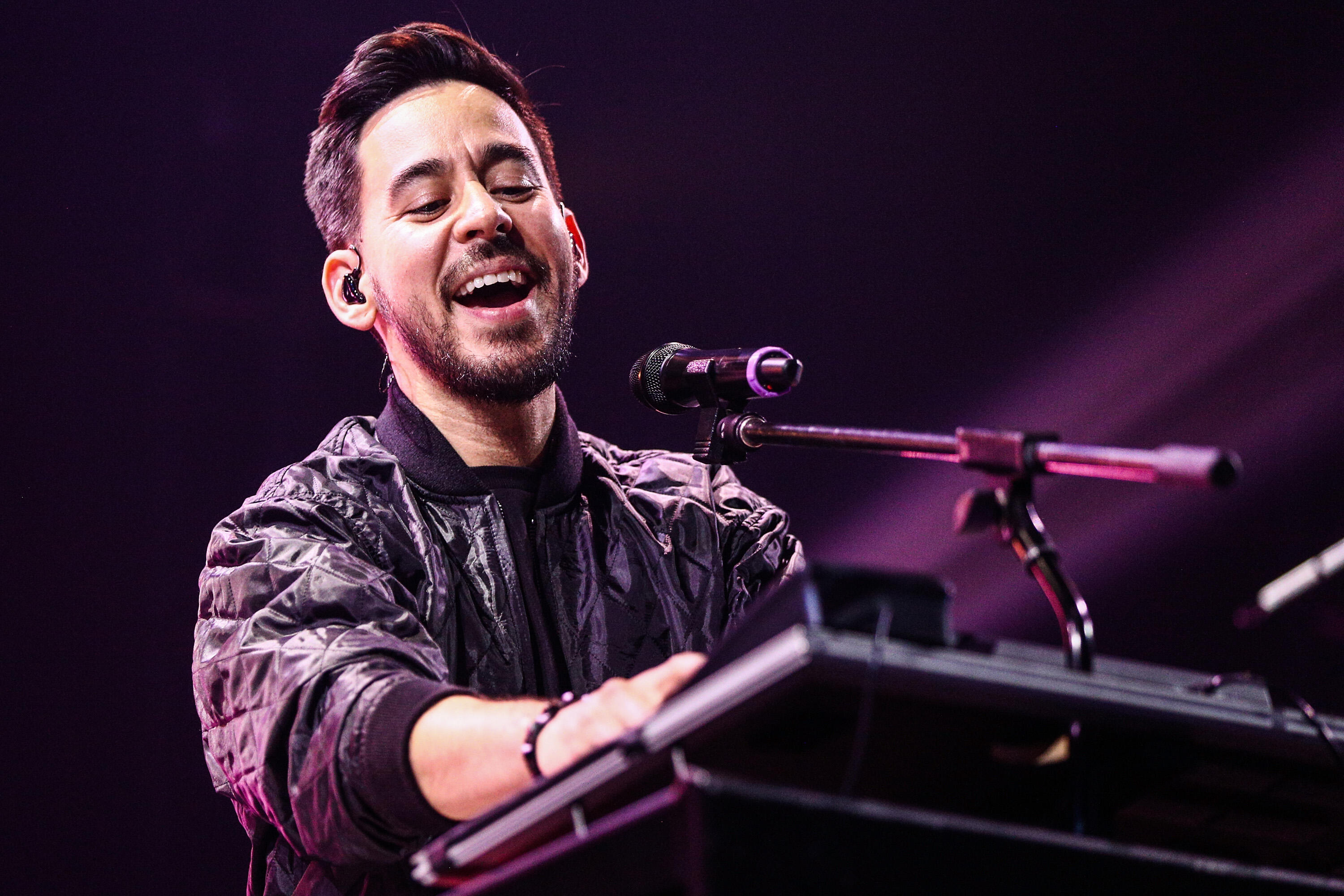 Шинода ю. Майк Шинода. Майк Шинода 2022. Mike Shinoda 2023. Майк Шинода линкин парк.