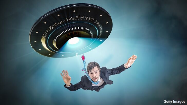 Sign Calling on Officials to Prevent Alien Abductions Revealed to be a Hoax