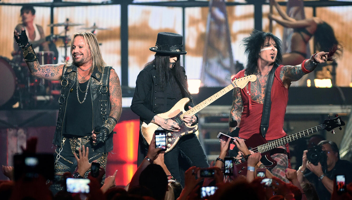 2014 iHeartRadio Music Festival - Night 1 - Show
