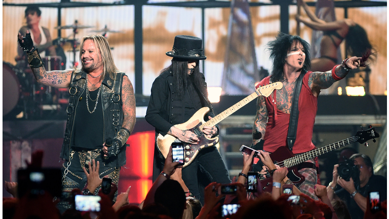 2014 iHeartRadio Music Festival - Night 1 - Show