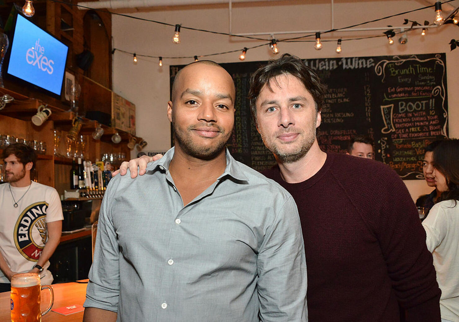 "The Exes" Celebrate Season 4 Premiere With An Oktoberfest Celebration