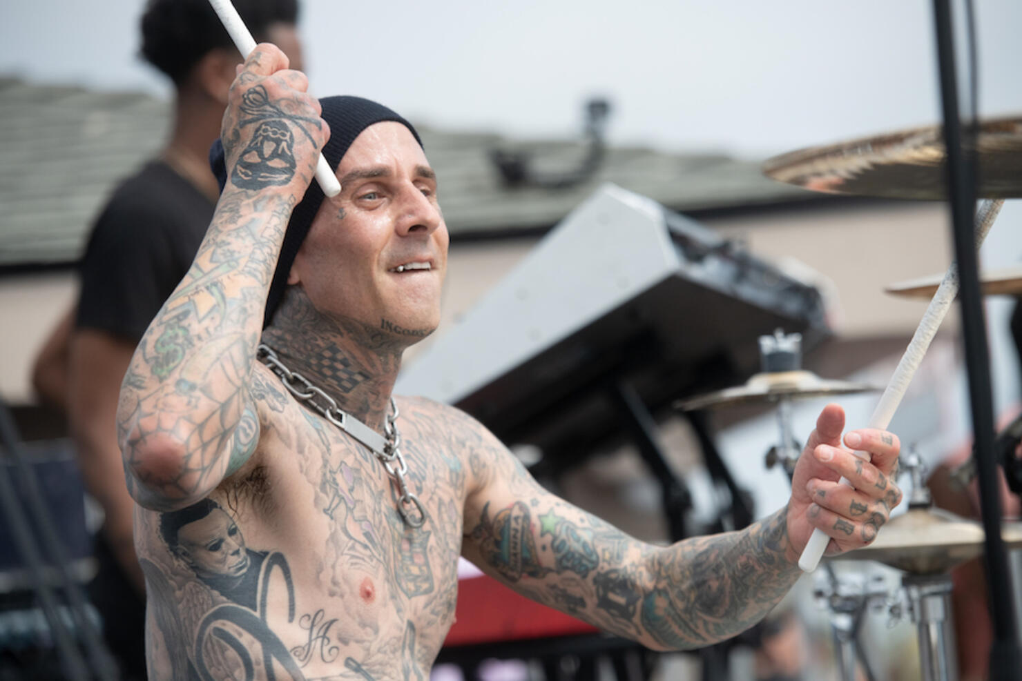 travis barker tattoos after crash