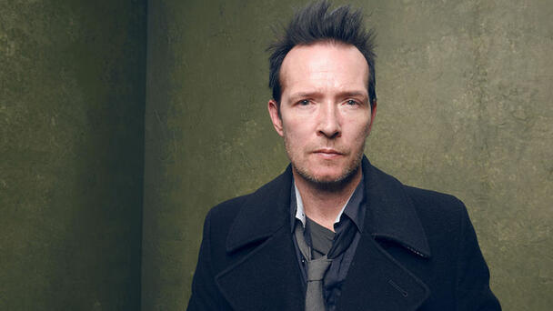 Listen To Scott Weiland's Previously Unreleased Cover Of 'Happy Xmas'