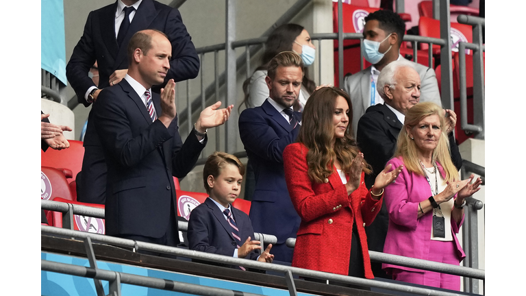FBL-EURO-2020-2021-MATCH44-ENG-GER-FANS