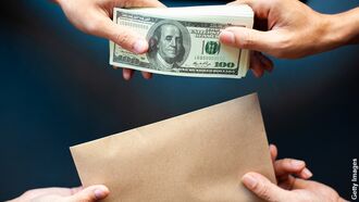 Tarot Reader in Omaha Accused of Pulling $20,000 Switcheroo on Client