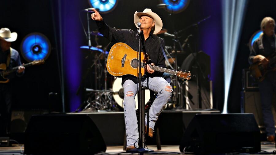 Alan Jackson Held Hometown Benefit Concert For Tornado Relief Iheart 