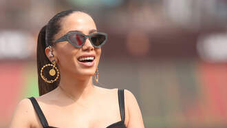 Anitta Jokes About 'Changing Boyfriends' To Learn New Languages