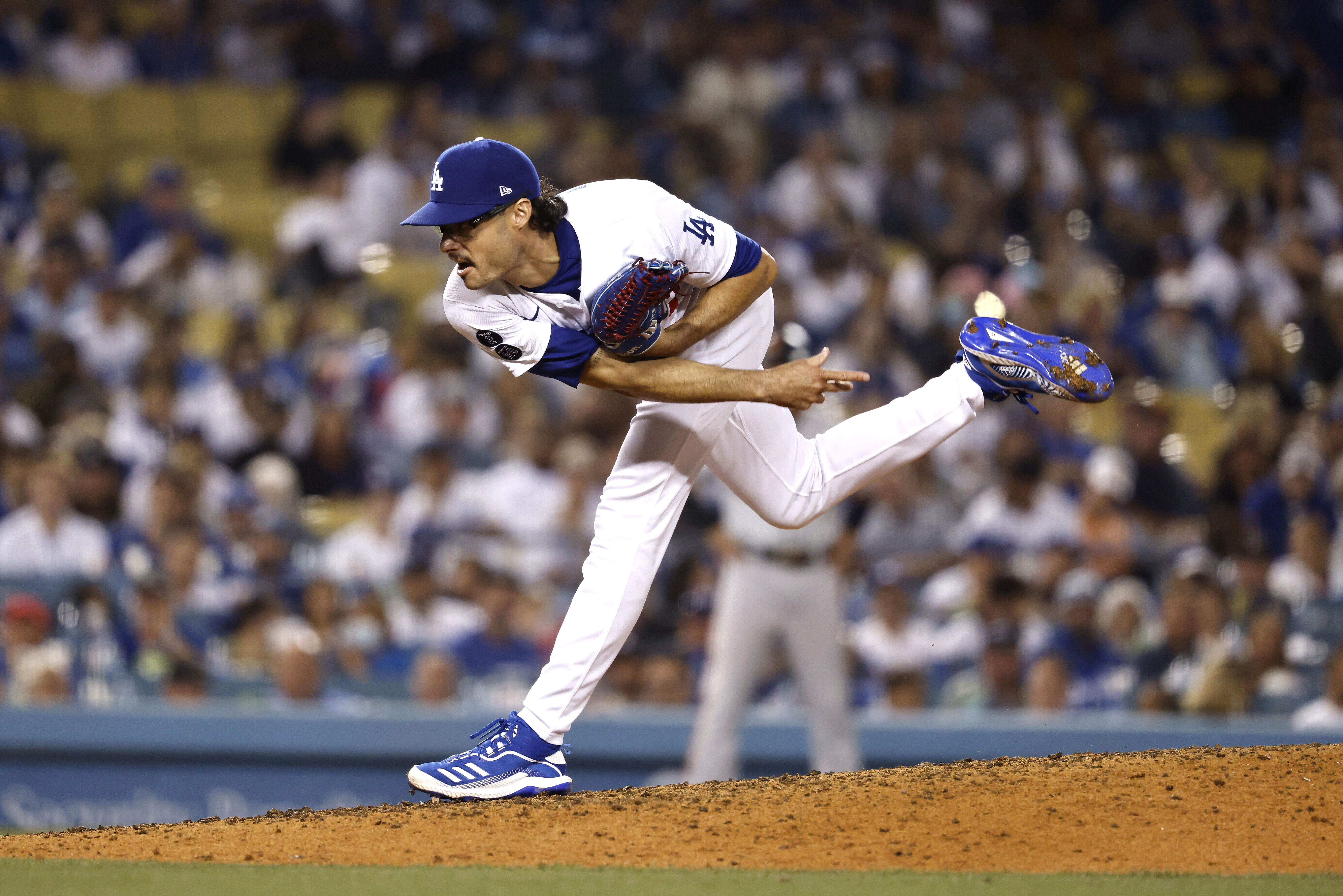 Dodgers: Joe Kelly Explains Why He Has the Mustache Right Now