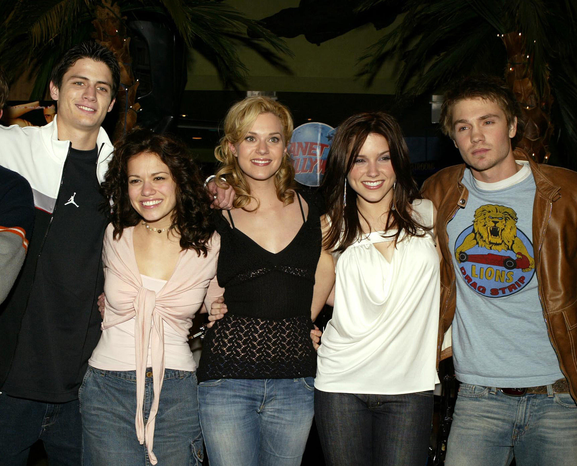 "One Tree Hill" Cast Reunites At Epic Cons Chicago 2023