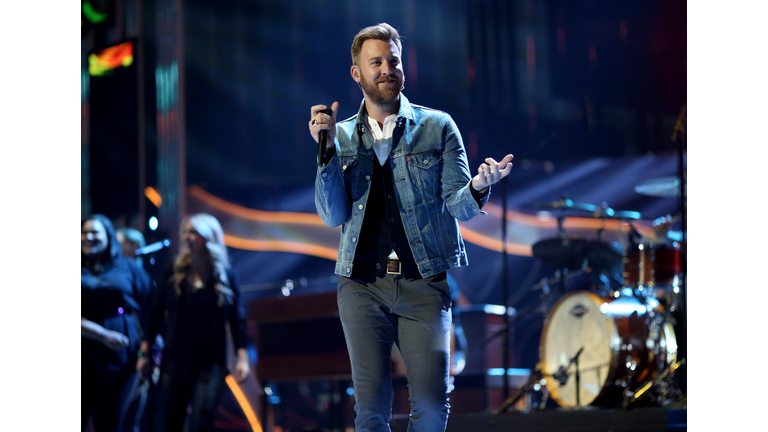 The 41st Annual People's Choice Awards - Roaming Show