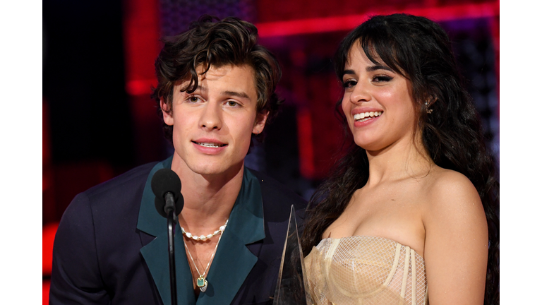 2019 American Music Awards - Roaming Show And Backstage
