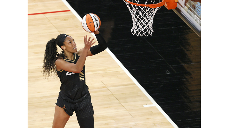 Los Angeles Sparks v Las Vegas Aces