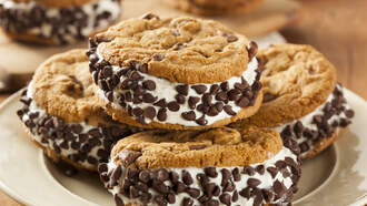 You Can Get a Free Chips Ahoy! Ice Cream Sandwich in Lincoln Park Today