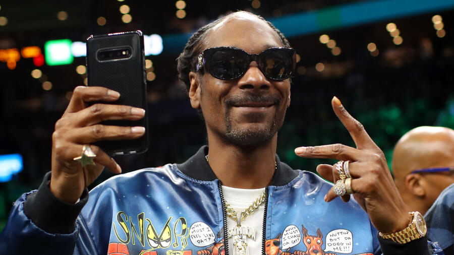 Watch Snoop Dogg's Hilarious Reaction To Olympic Horse Event | iHeart