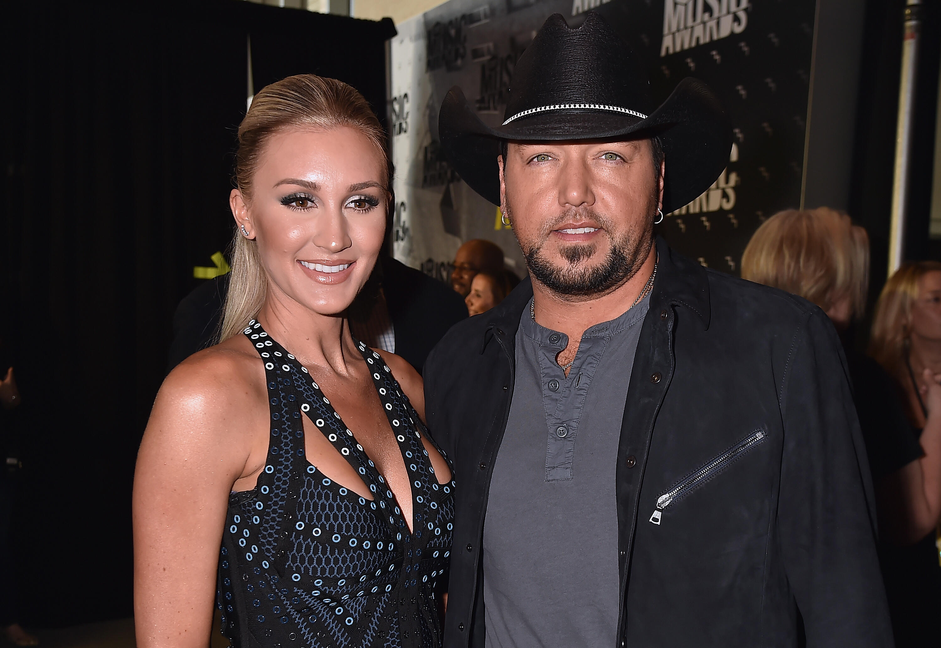 Jason Aldean's Wife Brittany Had An Adorable Spa Day With Their Two ...