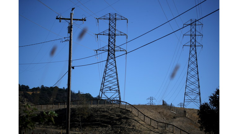 California Utility PG&E Cuts Power To Over 450,000 Residents Amid Wildfire Threat
