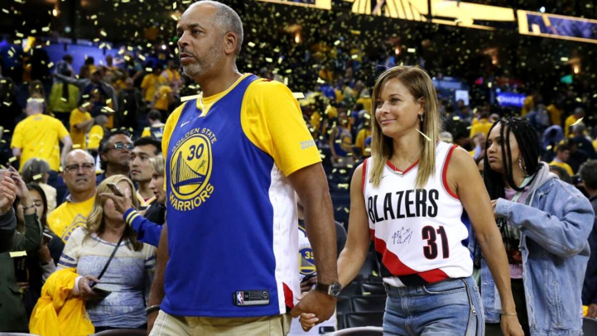 Steph Curry's Parents, Sonya and Dell, Accuse Each Other of Cheating in  Divorce Docs