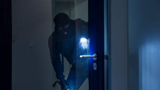 WATCH: TV Falls On Would-Be Thief In North Texas