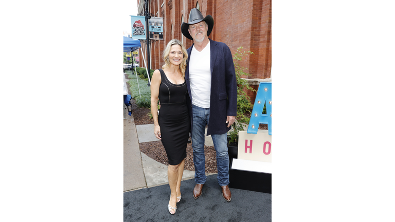 14th Annual Academy Of Country Music Honors - Pre-Show Arrivals