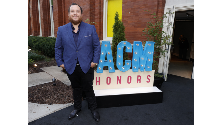14th Annual Academy Of Country Music Honors - Pre-Show Arrivals