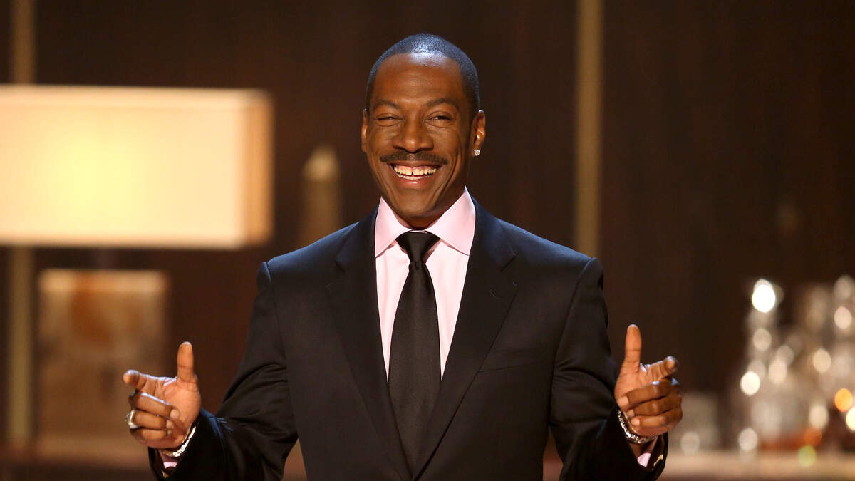 Eddie Murphy Set To Star In New Christmas Movie 93.9 LITE FM Robin Rock