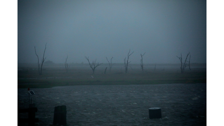 Ida Roars Toward Louisiana With Near Record-Setting Winds
