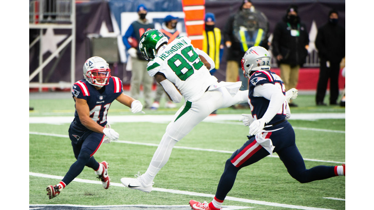 New York Jets v New England Patriots