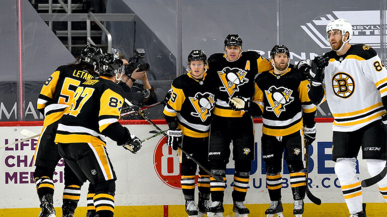 Boston Bruins v Pittsburgh Penguins