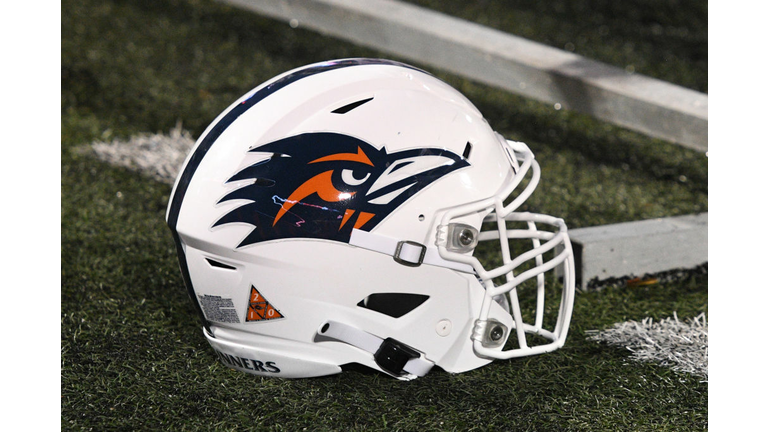 COLLEGE FOOTBALL: SEP 04 UTSA at Illinois