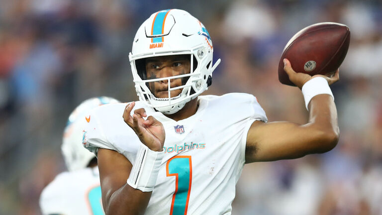 Miami Dolphins v New England Patriots
