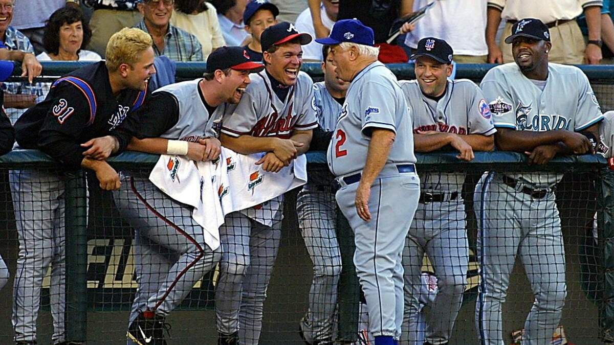 2001 All-Star Game In Seattle: Tommy Lasorda's Spectacular Tumble [VIDEO]