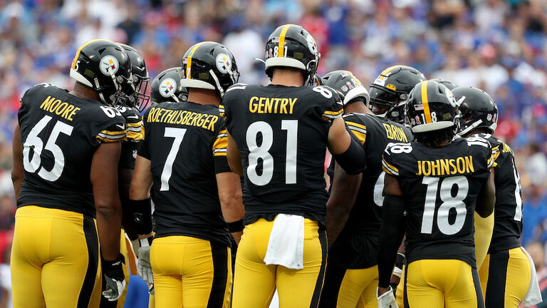 Pittsburgh Steelers v Buffalo Bills