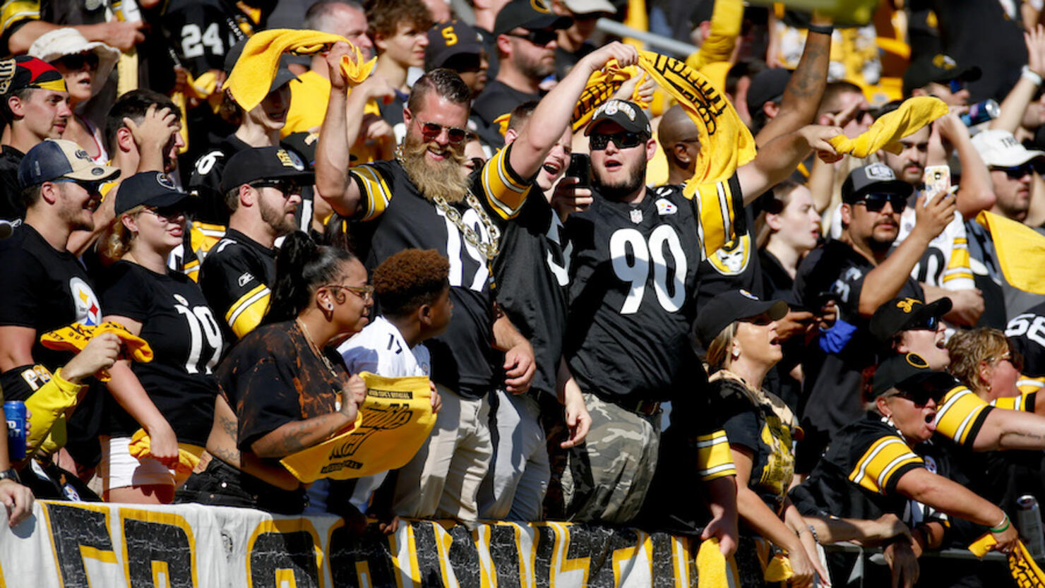 Viral Pic Shows Fan At Heinz Field Allegedly Cleaning Poop Out Of Pants