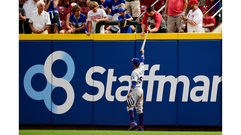 Los Angeles Dodgers v Cincinnati Reds