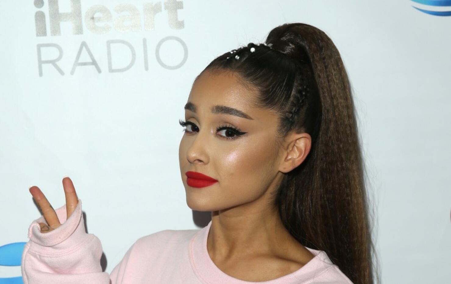 Ariana grande pregnant