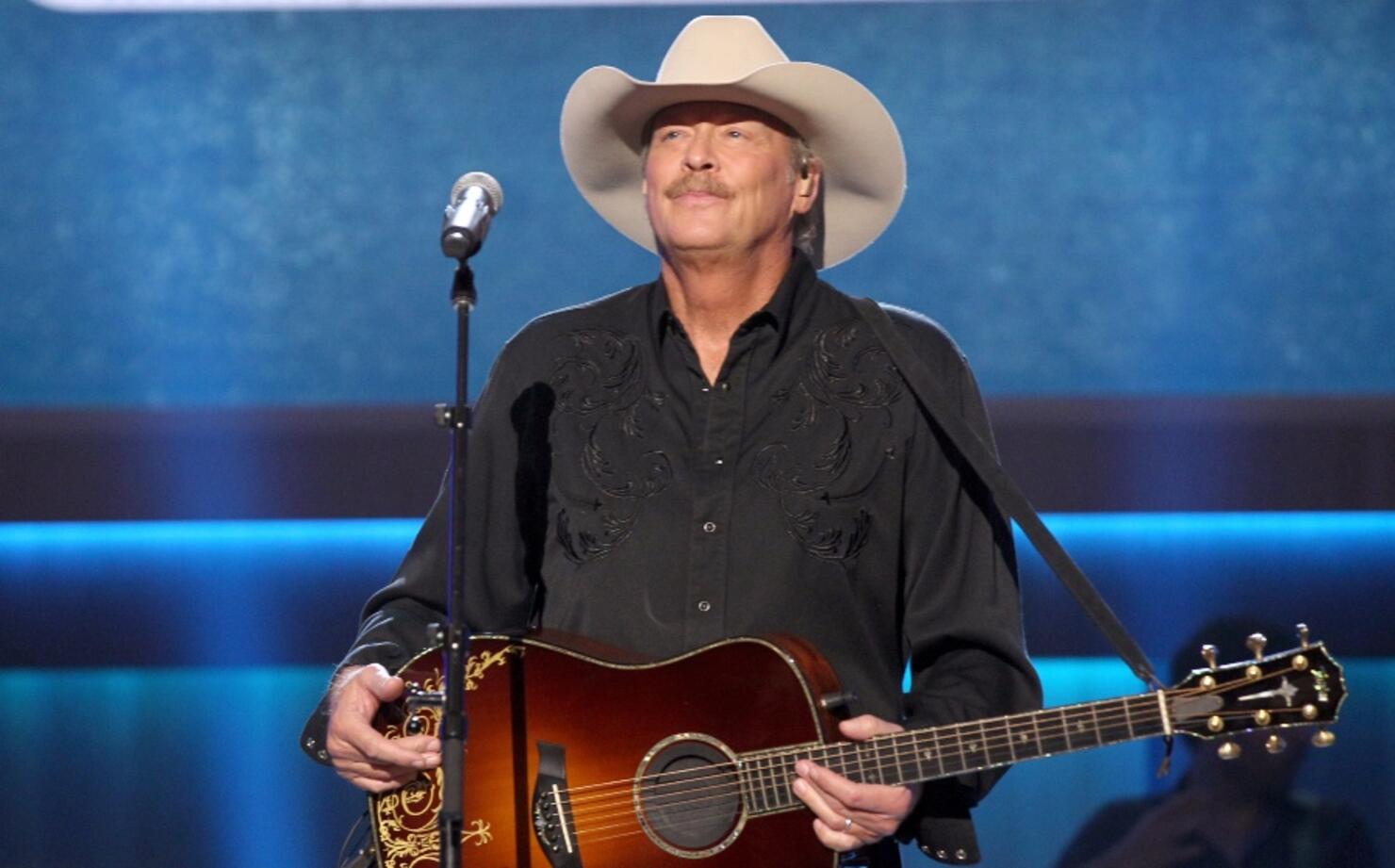 Alan Jackson Reveals He Suffers From A Degenerative Nerve Condition ...