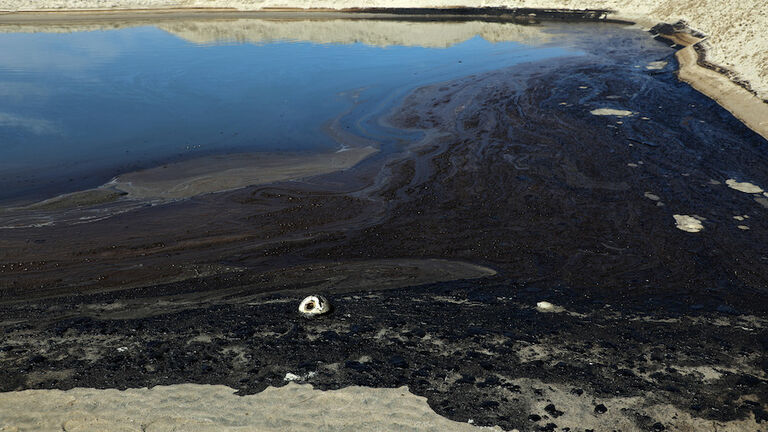 Major Oil Spill Fouls Southern California Beaches
