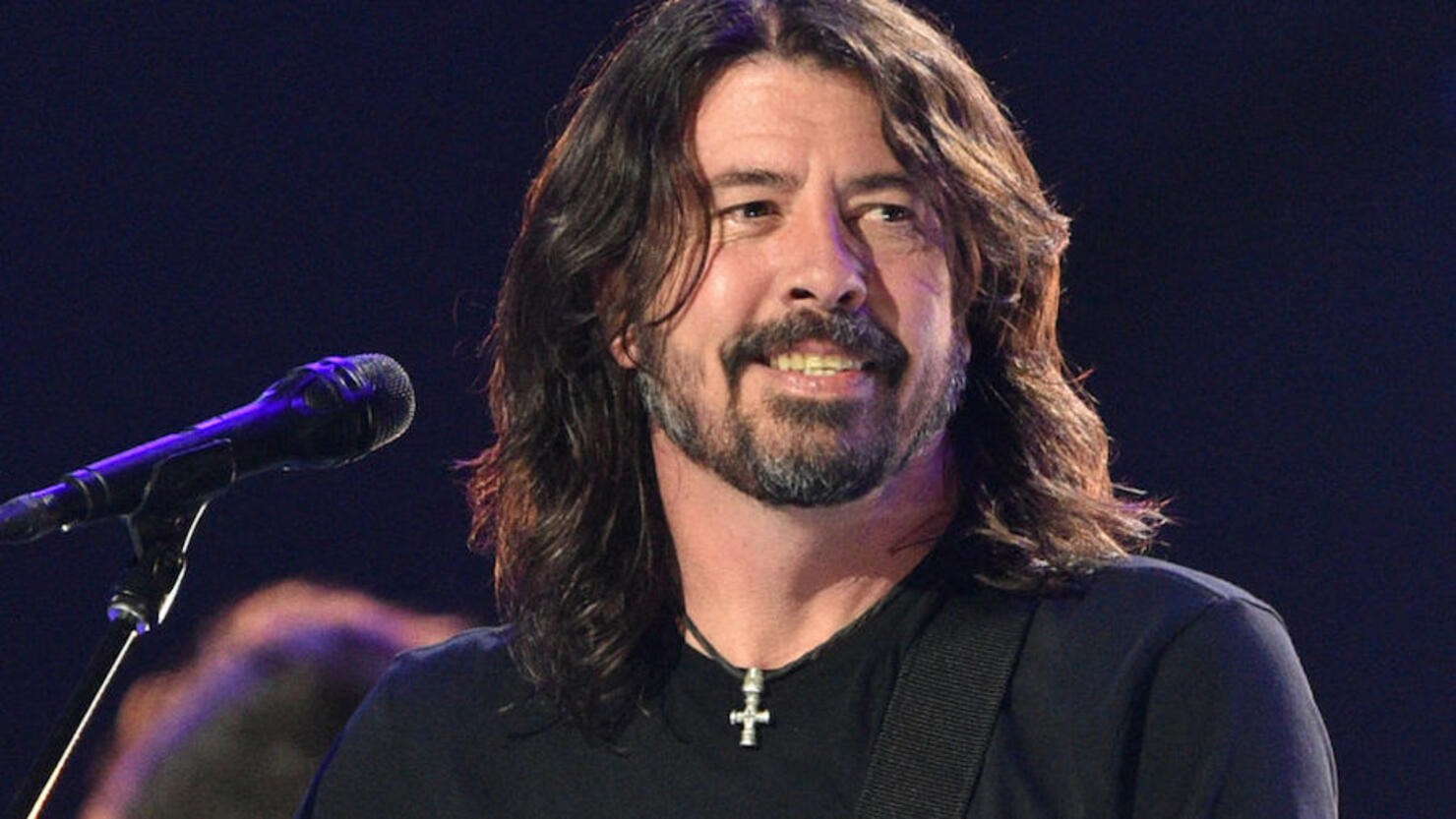 Foo Fighters Compile Their Biggest Songs On New Greatest Hits Album ...