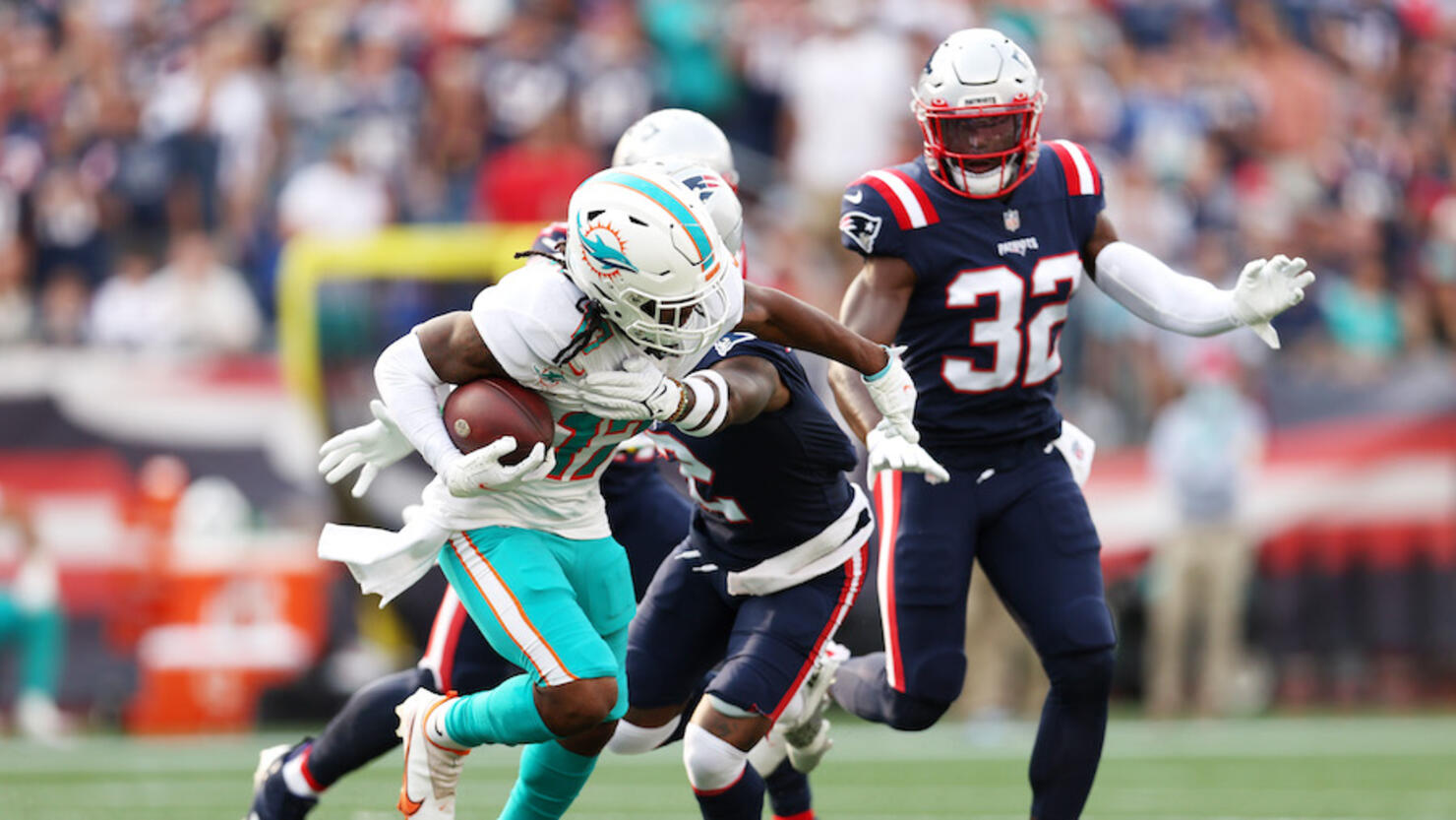 Miami Dolphins v New England Patriots