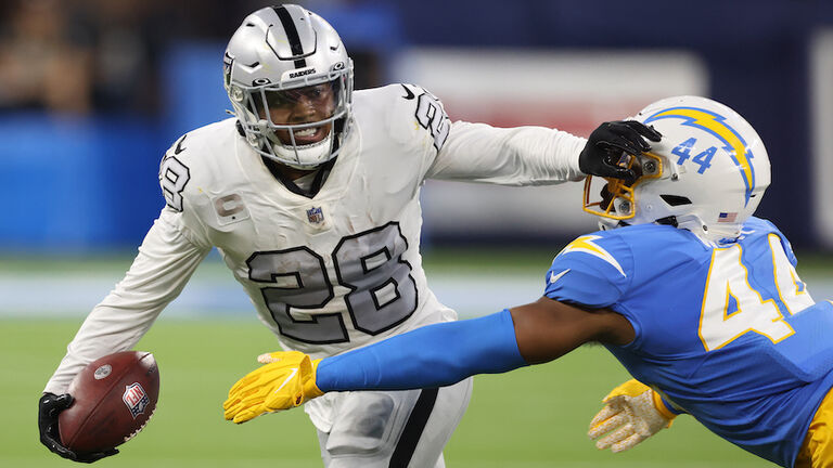 Las Vegas Raiders v Los Angeles Chargers