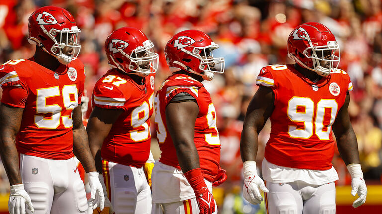 Los Angeles Chargers v Kansas City Chiefs
