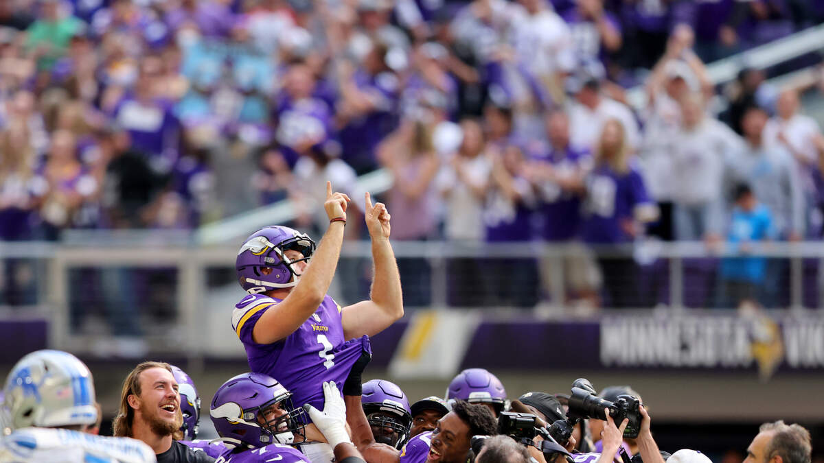 Paul Allen delivers another perfect radio call for Vikings game-winning  61-yard FG (Video)