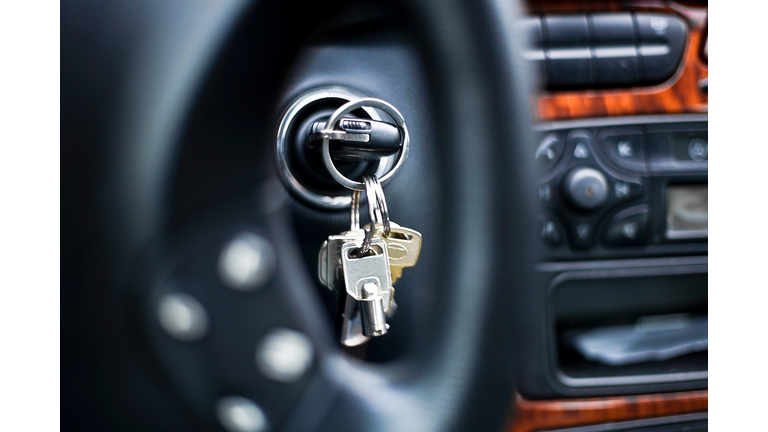 starting the car - car key in ignition lock