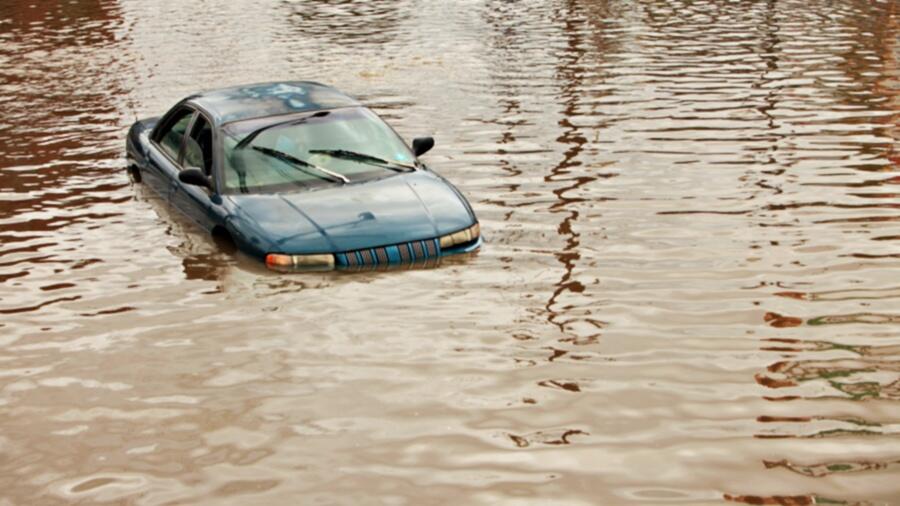 Interesting Discovery Leads To Car Being Pulled From A Tulsa Pond | iHeart