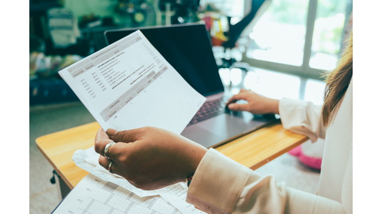 the woman managed the personal finance at home