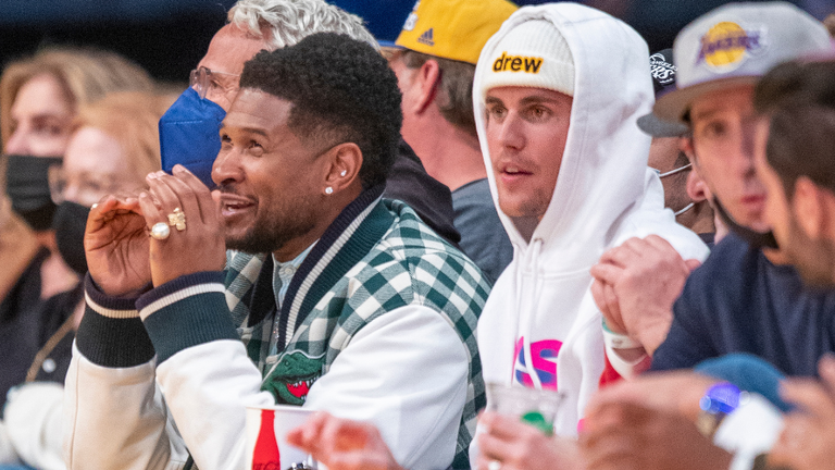 Justin Bieber Irritates Giants And Rangers Fans Alike In Game 2