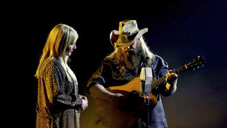 Chris Stapleton & His Wife Share Heartfelt Messages On 14th Anniversary